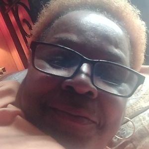 Meet your Posher, Gloria